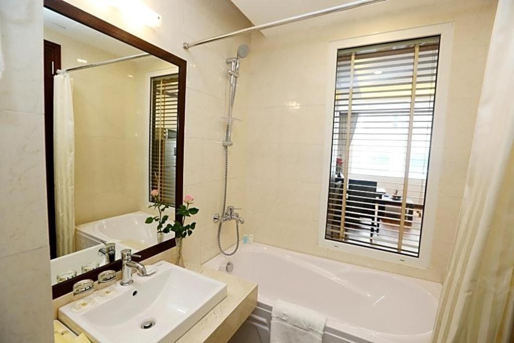 Lenid Hotel Tho Nhuom Hanoi Exterior foto